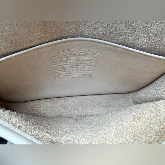 Vintage coach pocket purse - Picture 6 of 15